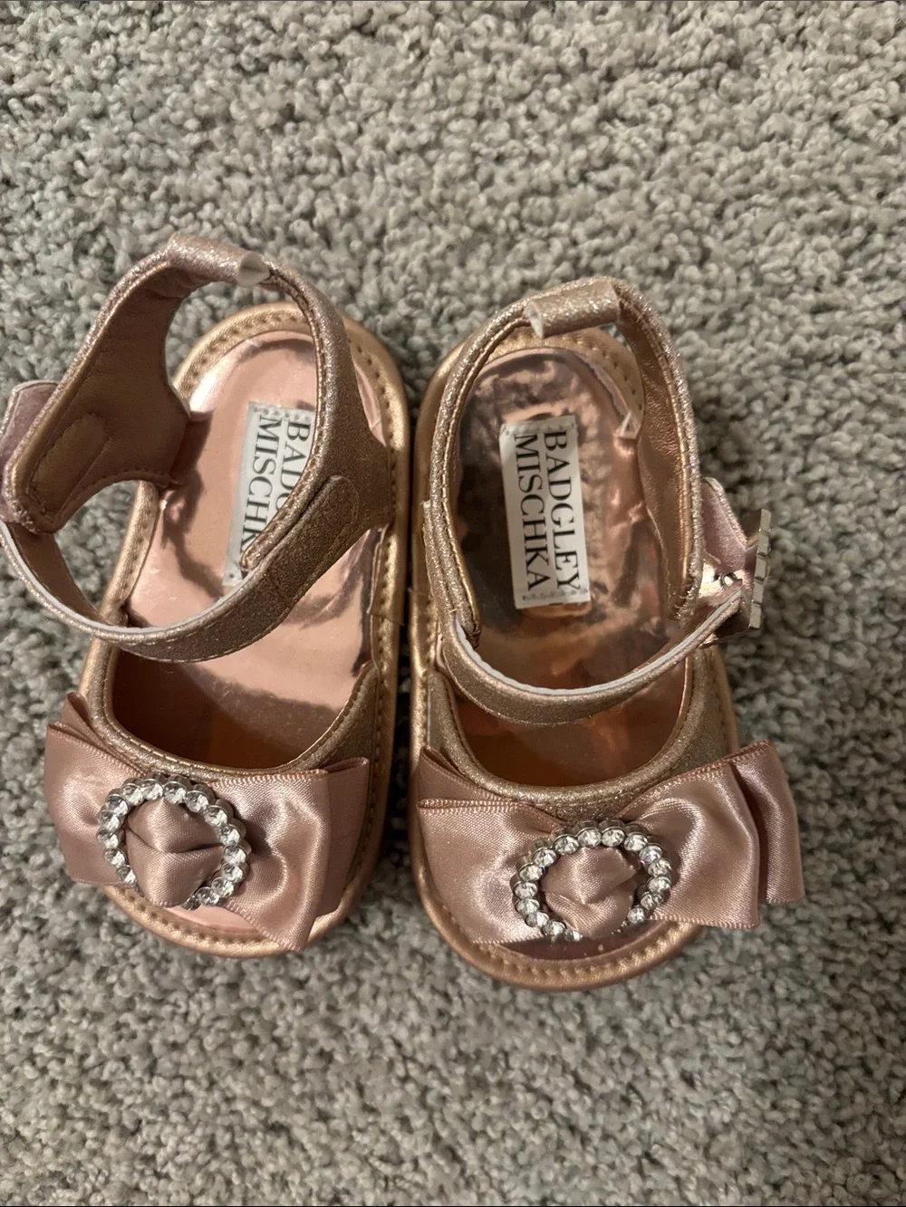 Badgley Mischka Kids Metallic Rose Sandal with Bow and Jewel Accent